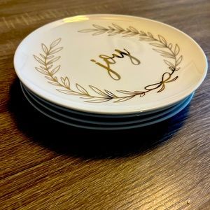 Set of 4 “Joy” holiday plates